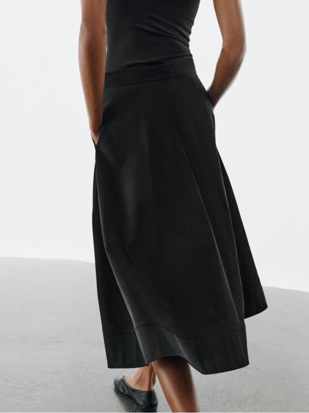 Zara Black A-Line Midi Skirt with Pockets